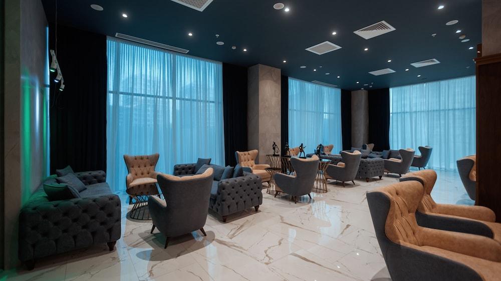 होटल Midtown Baku
